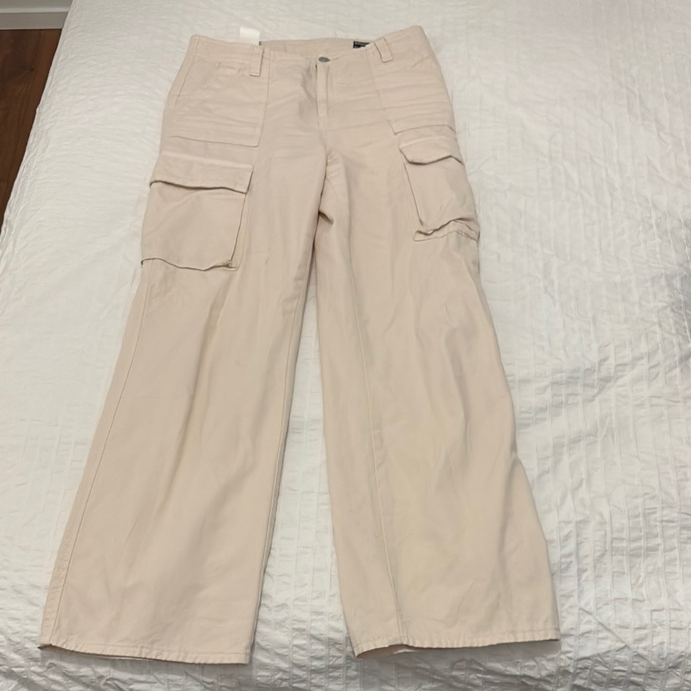 Low rise Beige Cargo Pants